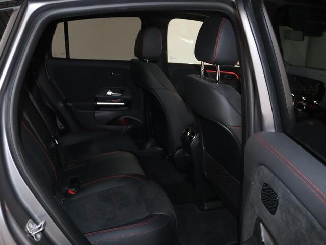 Mercedes-Benz EQA 250 Sport Edition Panoramadak | AMG nightpakket incl. 20'' | Manufaktur berrgrijs magno | Alarm klasse 3 | Keyles go | sfeerverlichting
