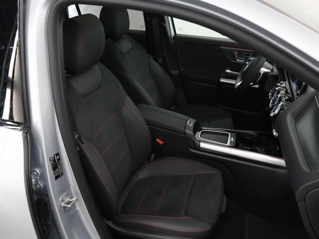 Mercedes-Benz EQA 250+ AMG NIGHT Premium Plus 71 kWh | Panoramadak | Rijassistentiepakket | Keyless Entry | Burmester | 360 camera | Head Up Display | Apple Carplay |