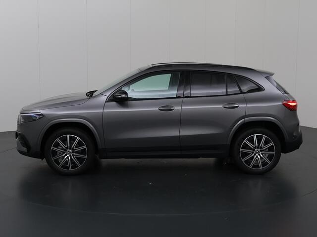 Mercedes-Benz EQA 250+ AMG Line 71 kWh | Premium pakket | Trekhaak | Panoramadak | HUD | Stoelverwarming | Burmester Sound | Nightpakket | Memory pakket |