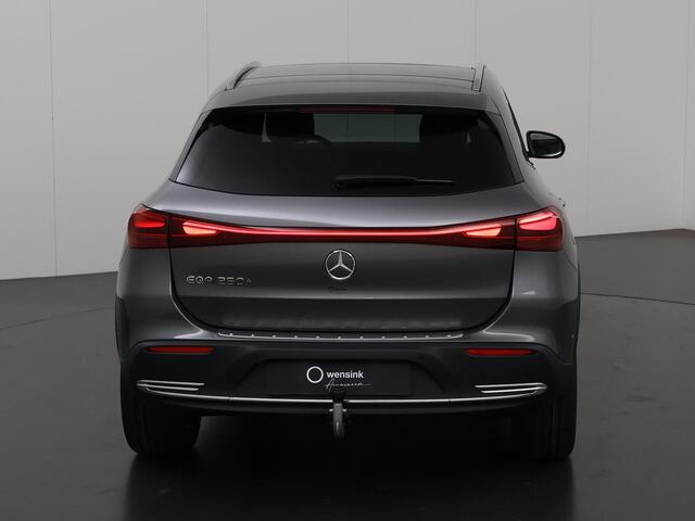 Mercedes-Benz EQA 250+ Luxury Line | Panoramadak | Sfeerverlichting | Trekhaak | Keyless Go | 19 Inch | Getint Glas | Carplay