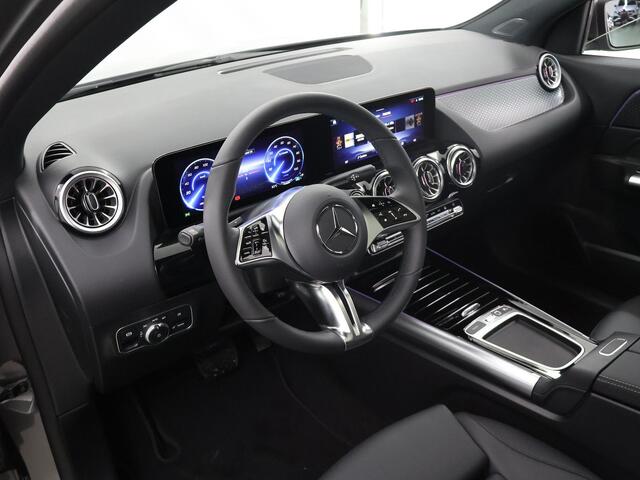 Mercedes-Benz EQA 250+ Luxury Line | Panoramadak | Sfeerverlichting | Trekhaak | Keyless Go | 19 Inch | Getint Glas | Carplay
