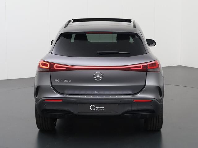 Mercedes-Benz EQA 250 Sport Edition 67 kWh | Panoramadak | 20" AMG velgen | Burmester surround sound system | 20" AMG Velgen | Sfeerverlichting |