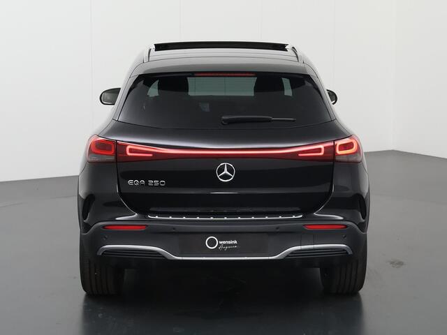 Mercedes-Benz EQA 250 Sport Edition 67 kWh | Panoramadak | sfeerverlichting | Keyless entry | elektrische acherklep | Dodehoekassistent