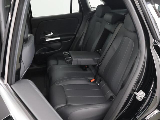 Mercedes-Benz EQA 250+ Business Line 71 kWh | Panoramadak | Sfeerverlichting | Parkeercamera | Widescreen | Stoelverwarming |