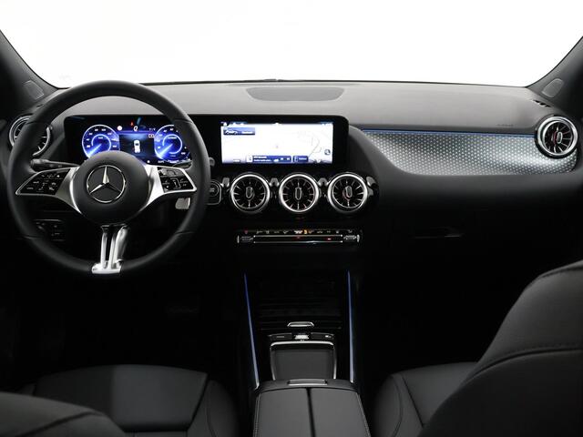 Mercedes-Benz EQA 250+ Business Line 71 kWh | Panoramadak | Sfeerverlichting | Parkeercamera | Widescreen | Stoelverwarming |