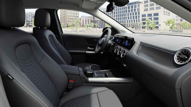 Mercedes-Benz EQA 250 Luxury Line 67 kWh | Apple carplay | Stuurverwarming | Stoelverwarming |
