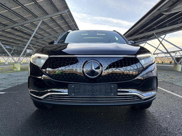 Mercedes-Benz EQA 250+ Luxury Line 71 kWh | Panoramadak | Sfeerverlichting | Trekhaak | Parkeercamera | Stoelverwarming |