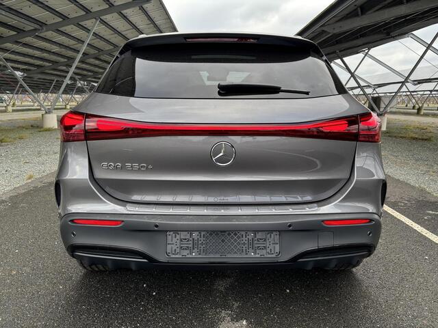 Mercedes-Benz EQA 250+ AMG Line 71 kWh | Head-up display | Panoramaschuifdak | Keyless go | Smartphone-integratie | Burmester | Memory stoelen |