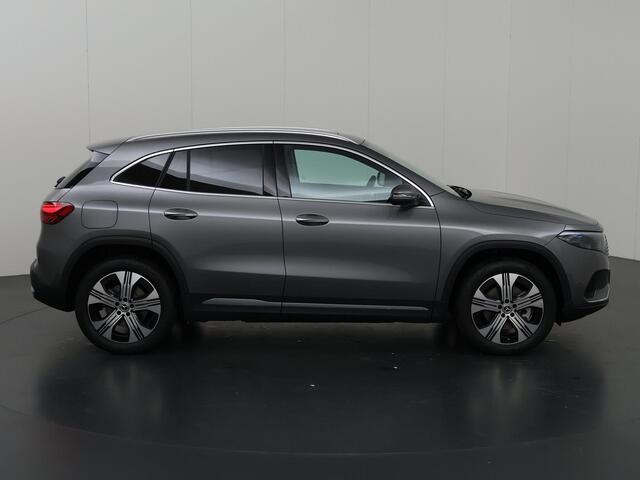 Mercedes-Benz EQA 250+ Business Solution Luxury 71 kWh 19" Velgen | Donker getint glas | Sfeerverlichting