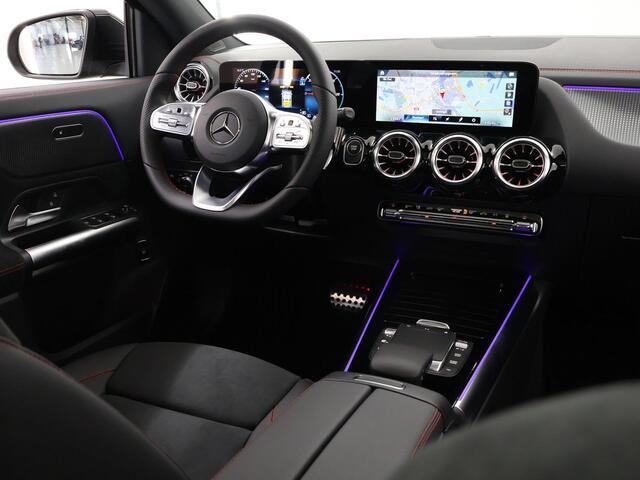 Mercedes-Benz EQA 250 AMG Line 67 kWh | Panoramadak | Keyless Entry | Sfeerverlichting | Achteruitrijcamera |