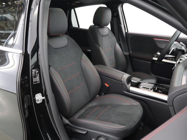 Mercedes-Benz EQA 250 AMG Line 67 kWh | Panoramadak | Keyless Entry | Sfeerverlichting | Achteruitrijcamera |