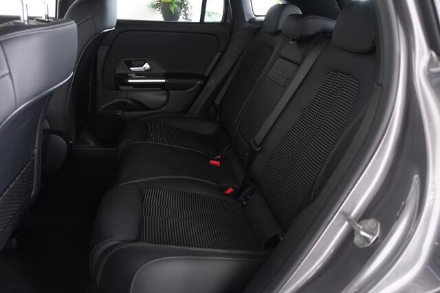 Mercedes-Benz EQA 250 Business 67 kWh / LED / DAB / Carplay / Camera