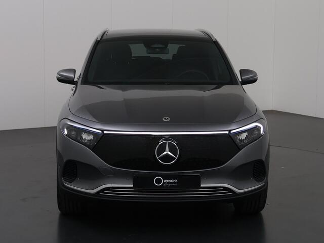 Mercedes-Benz EQA 250+ Luxury Line Trekhaak | Donker getint glas | Panorama dak | Sfeerverlichting