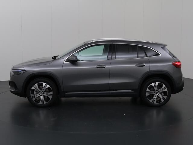 Mercedes-Benz EQA 250+ Luxury Line Trekhaak | Donker getint glas | Panorama dak | Sfeerverlichting