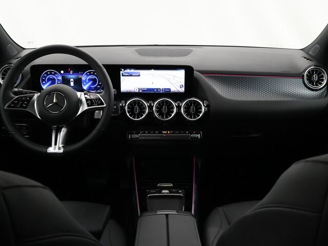 Mercedes-Benz EQA 250+ Luxury Line Trekhaak | Donker getint glas | Panorama dak | Sfeerverlichting