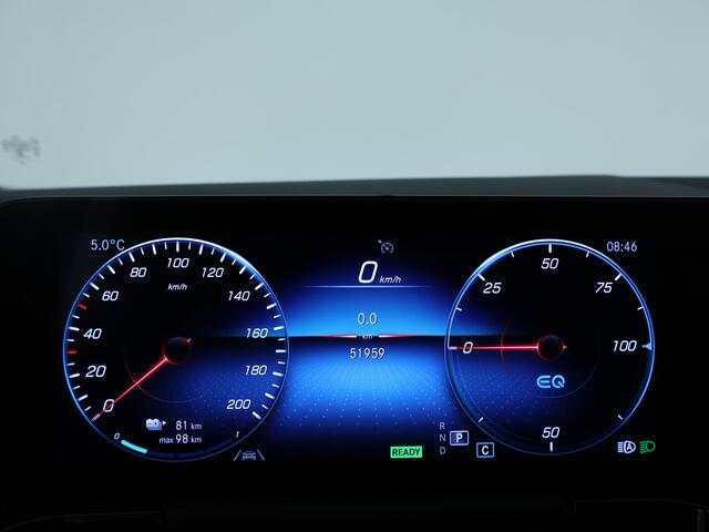 Mercedes-Benz EQA 250 Business Solution AMG 67 kWh | Trekhaak | AMG Styling | Inclusief 24 maanden MB Certified garantie voor Europa.