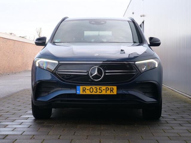 Mercedes-Benz EQA 250 191pk AMG Line 67 kWh Sfeerverlichting / Navigatie / Adaptive Cruise / Stoelverwarming