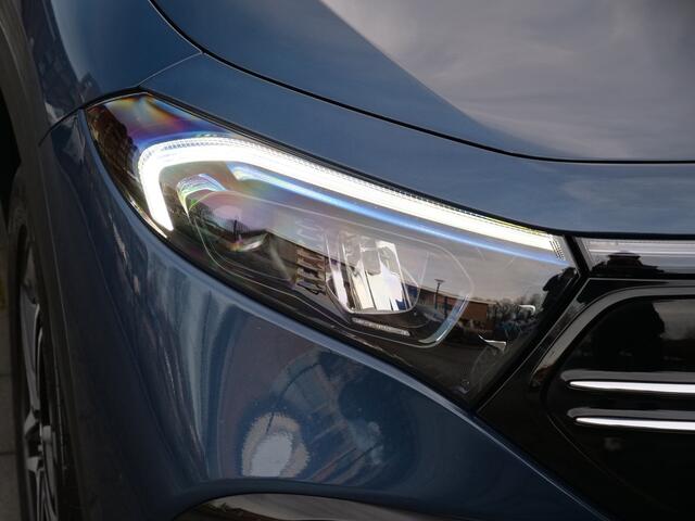 Mercedes-Benz EQA 250 191pk AMG Line 67 kWh Sfeerverlichting / Navigatie / Adaptive Cruise / Stoelverwarming