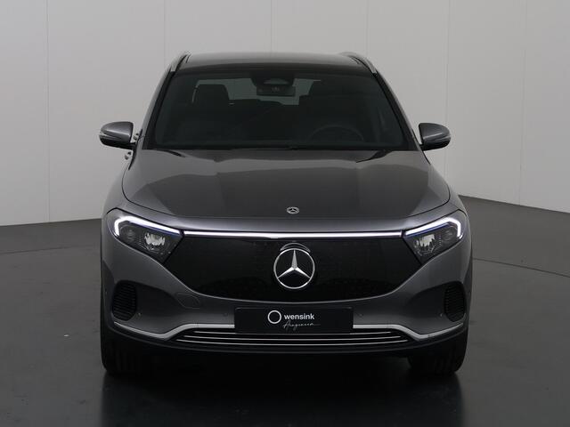 Mercedes-Benz EQA 250+ Luxury Line 71 kWh Trekhaak | 19 inch velgen | Getint glas | Sfeerverlichting | Panoramadak