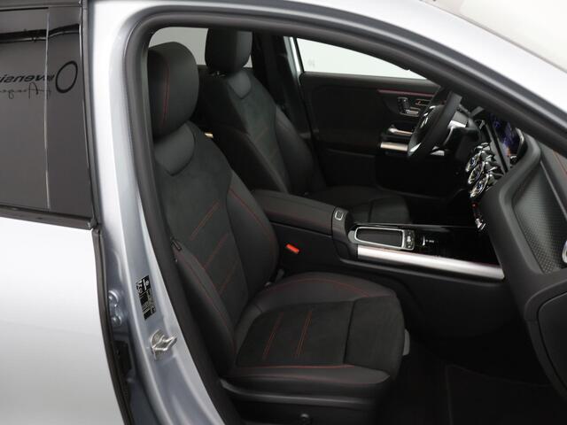 Mercedes-Benz EQA 250+ AMG Line 71 kWh | Premium pakket | Trekhaak | Night pakket | 19-Inch | Sfeerverlichting | Burmester Sound | Memory pakket