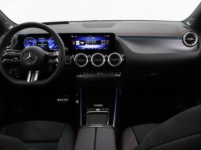 Mercedes-Benz EQA 250+ AMG Line 71 kWh Head up | Memory | Panoramadak | Trekhaak | Nightpakket | 360gr camera