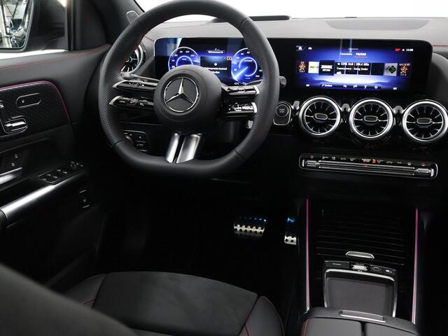 Mercedes-Benz EQA 250+ AMG Line 71 kWh Head up | Memory | Panoramadak | Trekhaak | Nightpakket | 360gr camera