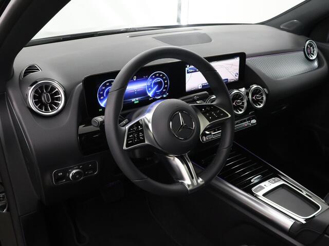 Mercedes-Benz EQA 250+ Luxury Line 250+ Luxury Line 71 kWh Panoramadak | Keyless Go | 19 inch LM Velgen