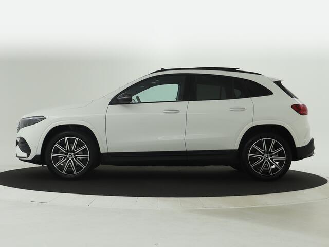 Mercedes-Benz EQA 250+ AMG Line 71 kWh | Nightpakket | Trekhaak | Parkeerpakket met achteruitrijcamera | KEYLESS-GO comfort pakket | GUARD 360° Voertuigbescherming Plus | Winter pakket | EASY PACK achterklep |