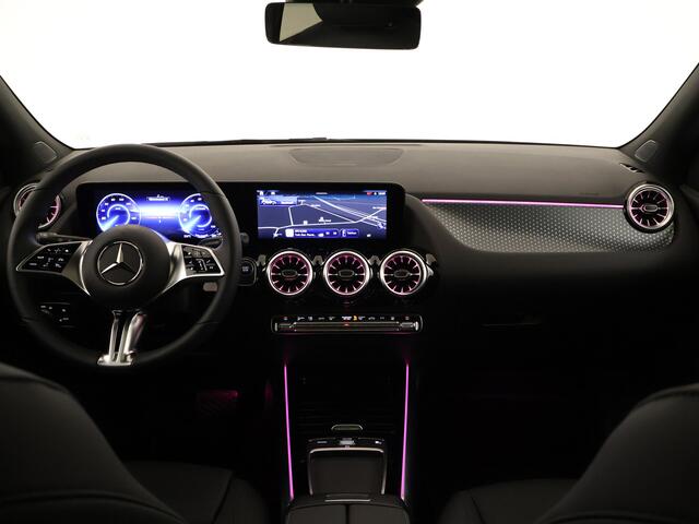 Mercedes-Benz EQA 250+ Luxury Line 71 kWh | Trekhaak | GUARD 360° Voertuigbescherming Plus | KEYLESS-GO comfort pakket | Extra USB-poorten | Parkeerpakket met achteruitrijcamera | Premium pakket |