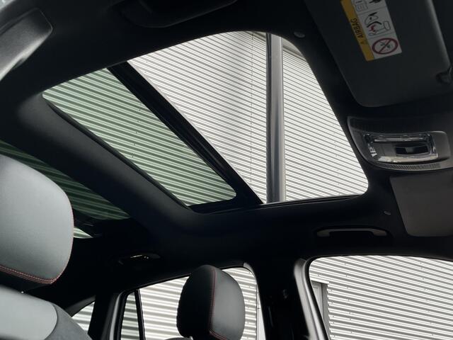 Mercedes-Benz EQA 250 | Panoramadak | AMG Line | Premium Pakket | Night Pakket | Panoramadak | Trekhaak | Elektrisch Verstelbare Voorstoelen + Memory | Dodehoekassistent | Advanced Sound System | Apple CarPlay | Android Auto | Alarm | Sfeerverlichting | Showmodel
