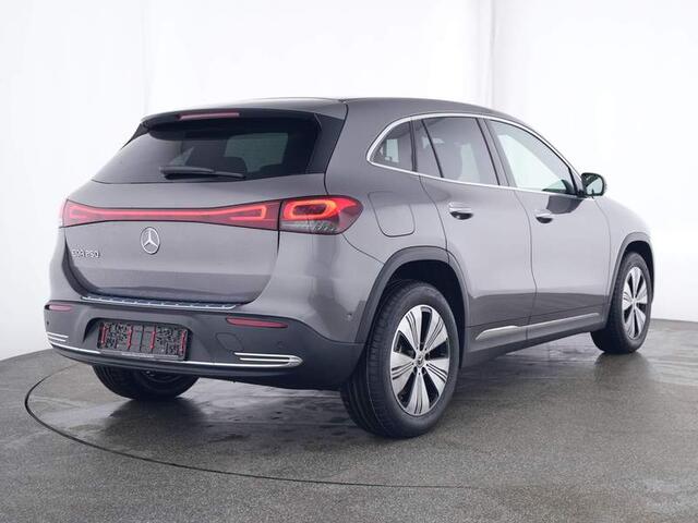 Mercedes-Benz EQA 250 Premium 67 kWh | Premium Pakket | Stoel en Stuurverwarming | Ledkoplampen | Dodehoek Assist| Inclusief 48 maanden MB Certified garantie voor Europa.