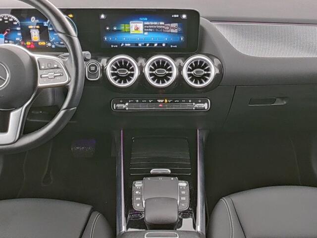 Mercedes-Benz EQA 250 Premium 67 kWh | Premium Pakket | Stoel en Stuurverwarming | Ledkoplampen | Dodehoek Assist| Inclusief 48 maanden MB Certified garantie voor Europa.