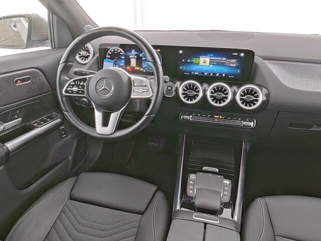 Mercedes-Benz EQA 250 Premium 67 kWh | Premium Pakket | Stoel en Stuurverwarming | Ledkoplampen | Dodehoek Assist| Inclusief 48 maanden MB Certified garantie voor Europa.