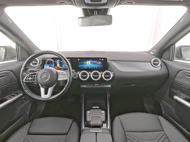 Mercedes-Benz EQA 250 Premium 67 kWh | Premium Pakket | Stoel en Stuurverwarming | Ledkoplampen | Dodehoek Assist| Inclusief 48 maanden MB Certified garantie voor Europa.
