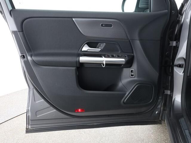 Mercedes-Benz EQA 250 Progressive 67 kWh | Led Koplampen | MBUX augmented reality voor navigatie | Achteruitrijcamera | Apple CarPlay. Inclusief 24 maanden MB Certified garantie voor Europa.
