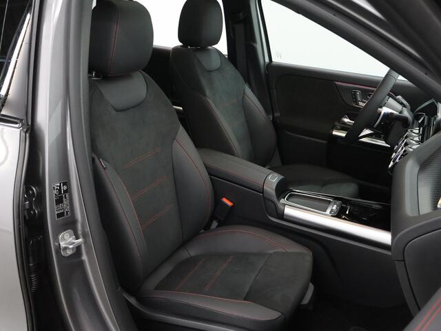 Mercedes-Benz EQA 250+ AMG Line 71 kWh | Night | Panoramadak | Burmester | Head-up display | Memory stoelen | Sfeerverlichting | 360 camera |