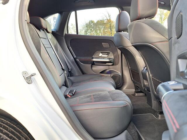 Mercedes-Benz EQA 250+ | Panoramadak | AMG | Achteruitrijcamera | Stoelverwarming | Apple & Android Carplay