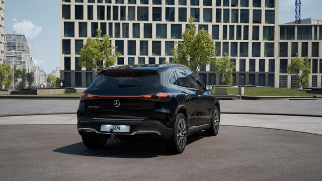 Mercedes-Benz EQA 250+ Business Solution AMG 71 kWh | Trekhaak | Premium pakket | Parkeerpakket met 360°-camera | KEYLESS-GO comfort pakket | EASY PACK achterklep | Extra USB-poorten | Dodehoekassistent | Head-up display |