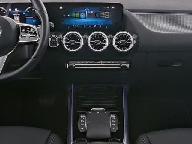 Mercedes-Benz EQA 250 Progressive 67 kWh | Panorama Schuif-Kanteldak | Stoelverwarming | Stuurverwarming | Led koplampen | Achteruitrijcamera | Inclusief 48 maanden MB Certified garantie voor Europa.