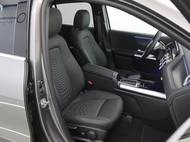 Mercedes-Benz EQA 250+ Business Line 71 kWh | Achteruitrijcamera | Parktronic | Stoelverwarming | Panoramaschuifdak |