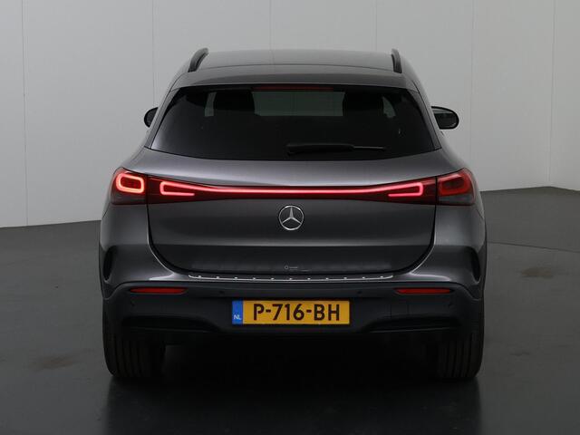 Mercedes-Benz EQA 250 Business Solution AMG 67 kWh | Adaptieve Cruise | Achteruitrijcamera | DISTRONIC | DAB+ Radio | Stoelverwarming | Sfeerverlichting | Rijassistentiepakket |