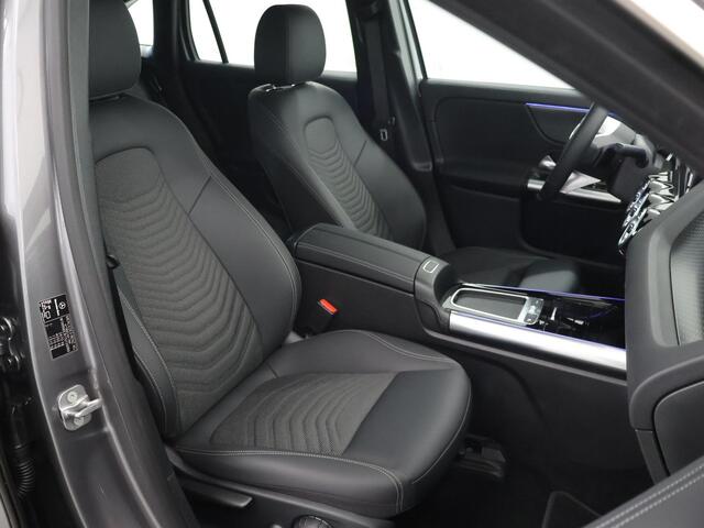 Mercedes-Benz EQA 250+ Luxury Line 71 kWh | Winter pakket | Dodehoek assistent | Apple carplay | Sfeer verlichting | Stoelverwarming | Achteruitrijcamera | Dakreling | Widescreen |