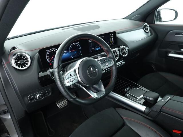 Mercedes-Benz EQA 250 AMG Line 67 kWh AMG Line | Stoelverwarming | Ledkoplampen | Dodehoekassistent | Sfeerverlichting. Inclusief 24 maanden Mercedes-Benz Certified garantie voor Europa.