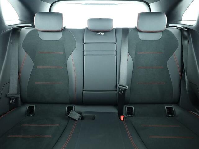 Mercedes-Benz EQA 250 AMG Line 67 kWh AMG Line | Stoelverwarming | Ledkoplampen | Dodehoekassistent | Sfeerverlichting. Inclusief 24 maanden Mercedes-Benz Certified garantie voor Europa.