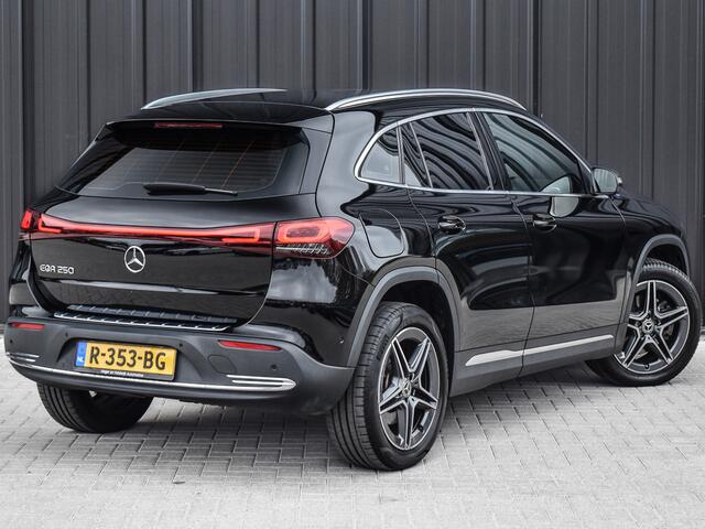 Mercedes-Benz EQA 250 Luxury Line 67 kWh | ELEKTR. TREKHAAK | AMBIANCE SFEER VERLICHTING | ACHTERUITRIJ CAMERA | STOELVERWARMING | ELEKTR. ACHTERKLEP