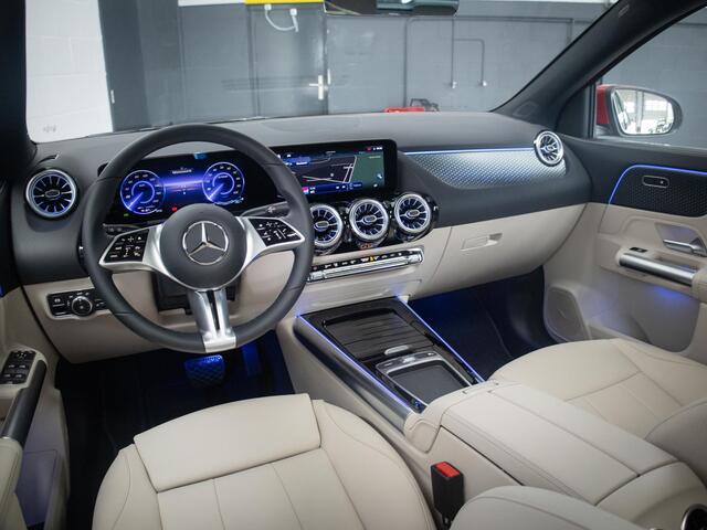 Mercedes-Benz EQA 250+ Luxury Line Panorama dak