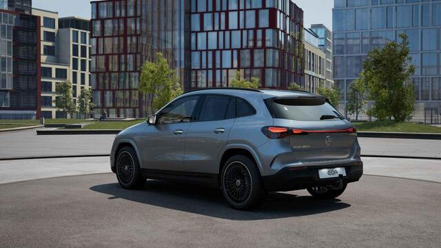 Mercedes-Benz EQA 250+ Business Solution AMG 71 kWh | Winter-pakket | DISTRONIC | Elektrische bedienbare trekhaak | Panoramadak | Burmester | Head-up display