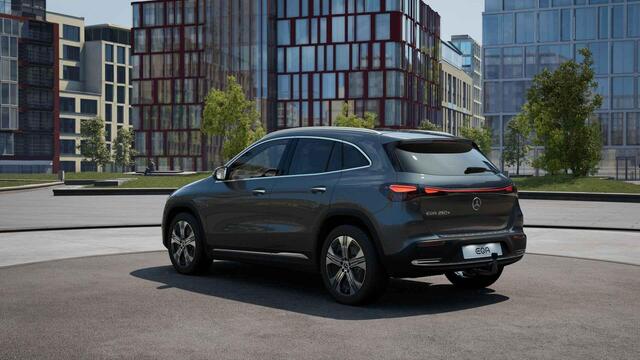 Mercedes-Benz EQA 250+ Luxury Line 71 kWh | panoramadak | Trekhaak | Apple Carplay/Android Auto | stuurwiel verwarmd