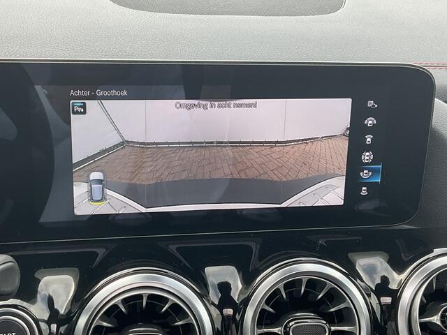 Mercedes-Benz EQA 250 Business Solution AMG 67 kWh Pano Hud Adap.Cruise Burmester 360Cam VOL!
