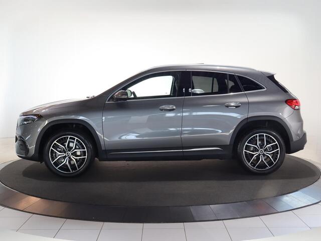 Mercedes-Benz EQA 250+ AMG Line 71 kWh | Panoramaschuifdak | Sfeerverlichting | Keyless go | 360 camera | EASYPACK-achterklep | Stoelverwarming |